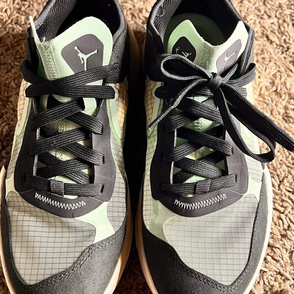 Air  JORDAN DELTA 3 LOW 'ANTHRACITE MINT FOAM sneaker shoes woman 7.5